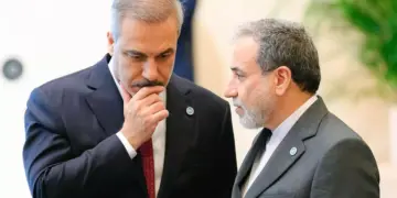 Di serdema krîtîk de Wezîrê Karên Derve yê Îranê hat Tirkiyê