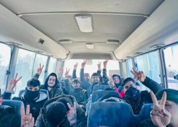 Karwaneke din ji Silêmaniyê ber bi Rojava ve bi rê ket