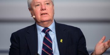 Senator Graham: Divê DYA bertekê nîşanî tevgerên li dijî kurdan bide