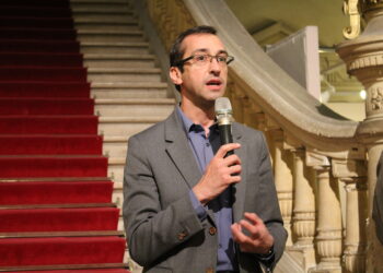 Senator Feraud: Statuyê xoser ê Rojava nas bikerê