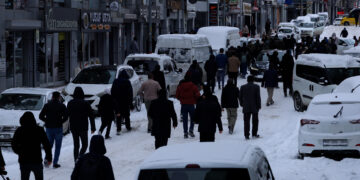 Gelê Wanê daket qadan: Dengê dirûşmên Rojava olan dide