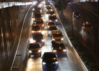 Li Amedê êrîşên HTŞê bi konvoyekê bi sedan erebeyan hate protestokirin