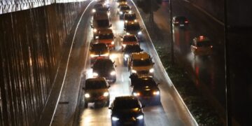 Li Amedê êrîşên HTŞê bi konvoyekê bi sedan erebeyan hate protestokirin