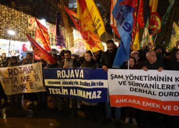 Êrîşên li ser taxên Kurdan li Enqereyê hat protestokirin