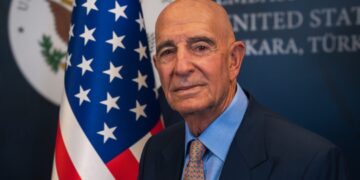 Tom Barrack: Êrîşên li ser taxên Şêxmeqsûd û Eşrefiyê rawestînin