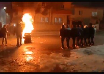 Ciwanên Êlihê li dijî êrişên ser taxên Helebê meşiyan