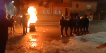 Ciwanên Êlihê li dijî êrişên ser taxên Helebê meşiyan