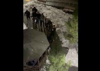 Xwendekarên Zanîngeha Dîcleyê li dijî êrişên Helebê çalaki li dar xistin