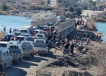 Bi sedan kes li ser riya Dêrazorê asê mane