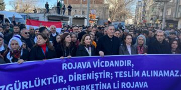 Tuncer Bakirhan: Em komkujiya li Rojava qebûl nakin  