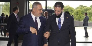 Gelo Ahmed Şara hatiye revandin? 