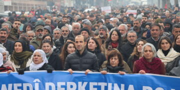 Gelê Amedê: Rojava tune bibe Amed jî dê tune bibe