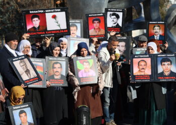 Xizmên Windayan li aqûbeta Oner û Dayan pirsîn