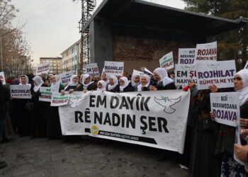 Dayikên Aştiyê yên Amedê ber bi Enqerê ve rê ketin