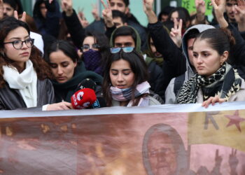 Xwendekarên Dîcleyê êrişên li ser taxên Kurdan şermezar kir