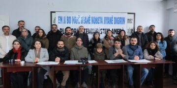 Platforma Tenduristiyê: Divê korîdara jiyanê ji bo Kobanê bê vekirin