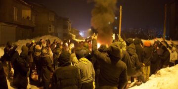 Gever Rojava tenê nahêle: Bijî berxwedana Rojava