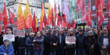 Hêzên Ked û Demokrasiyê: Em ê Venezuelayê bi rê ve bibin!