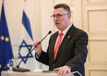 Gideon Saar hêrişê Helebî şermezar kerd: Dinya deyndarê kurdan a