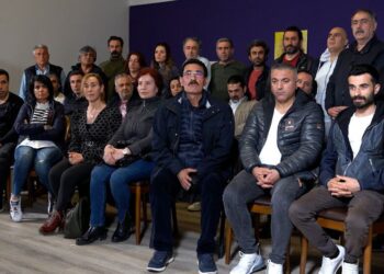 ‘Divê hunermend ji bo Rojava û Rojhilat çalak bin û serkêşiyê bikin’