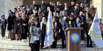 Mizakere didomin Rêveberiya Xweser di mafên Kurdan de bi israr e