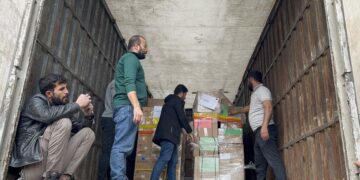 5 kamyonên alîkariyê gihîştin Kobanê