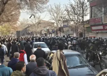 Berxwedana li Îran û Rojhilatê Kurdistanê di roja 12emîn de didome