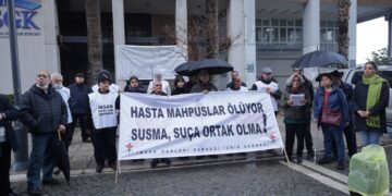 ÎHD Îzmîrê: Demildest Enver Yanik berdin