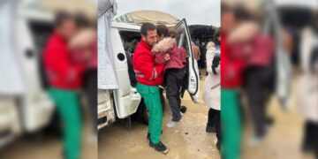 Heyva Sor koçberanê Helebî Qampê Newroze de bi ca kena