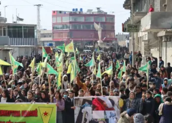 Kobanî di salvegera rizgarkirina bajarê xwe de meşiyan