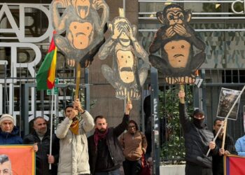 Li ber Parlamentoya Ewropayê çalakî: Bikevin liv û tevgerê