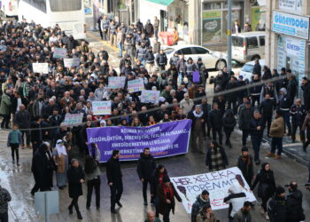 Kerboranê silav da Rojava: Em ê ji bo Rojava her dem li ser pêyan bin