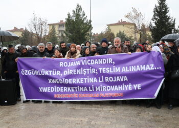 ‘Heta ku Rojava azad nebe wê gelê Bakur li ser pêyan be’