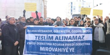 Gelê Kurd li her derê xwedî li Rojava derdikeve