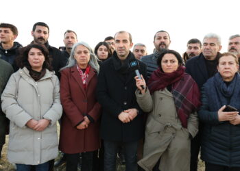 Bayindir li cihê nobetê bang kir: Divê gelê Bakur berê xwe bide Rojava