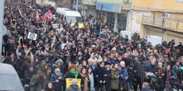 Polîsan hêrişê rayîrşîyayîşê Pirsûsî yo ke vera sînorê Kobanî bî kerd