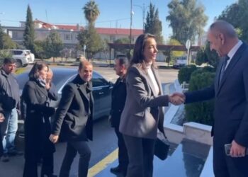 Şandeya diçe Rojava gihişt Zaxoyê