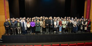 Hemşaredar û endamê meclîsan meaşê xo bexşê Kobanî kerd