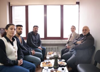 DEM Partiyê serdana rojnamegeran kir