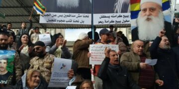 Durzî ji bo mafê çarenûsê kom bûn