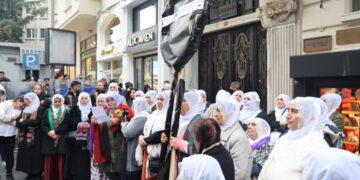 Dayîkan vernîya Sersefîrîya Sûrîye de vat: HTŞ DAIŞo modern o!