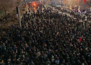 Îran de ewro tetîl o: Bi hezaran kesî meydanan de yê