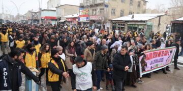 Qelqeliyê berxwedana Rojava silav kir