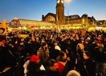 Li Almanyayê piştgirî vegeriya raperînê: Bi deh hezaran kes daketin qadan