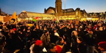 Li Almanyayê piştgirî vegeriya raperînê: Bi deh hezaran kes daketin qadan