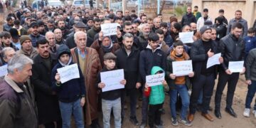 Li Dirbêsiyê êrîşên li ser taxên Kurdan hatin şermezar kirin