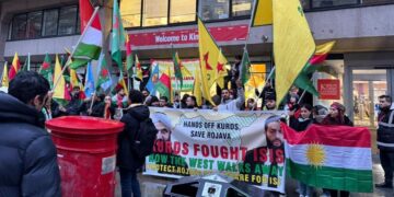 Li Lîverpolê bêdengiya hêzên navneteweyî hate şermezarkirin