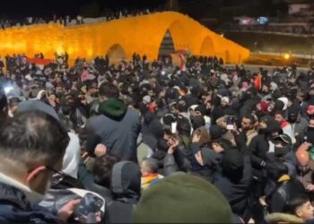 Zaxo de seba Rojava bi des hezaran kesî kom bîyê