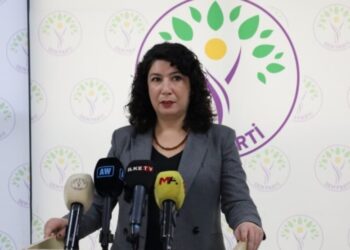 ‘Gere gamê şênberî bierzîyê, Birêz Ocalan azad bibo’