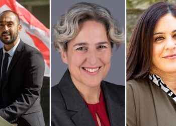 Rayberanê şaredarîyan ê Îngîlîstanî semedê Rojava veng da hukmatî